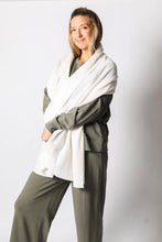 Load image into Gallery viewer, Leallo Cashmere Travel Wrap
