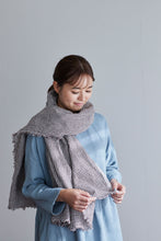 Load image into Gallery viewer, Tuz Fringe Scarf